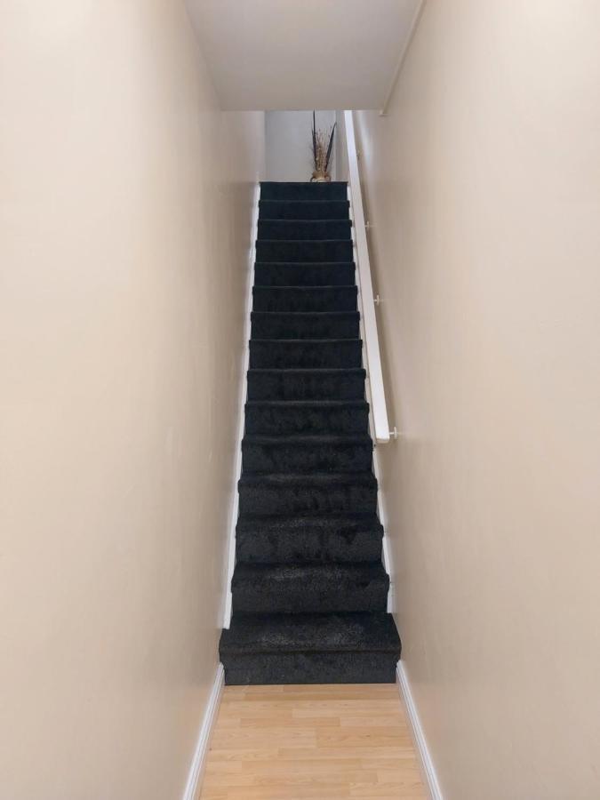2 Large Bedroom Apartment- Wifi & Parking Φλίτγουντ Εξωτερικό φωτογραφία